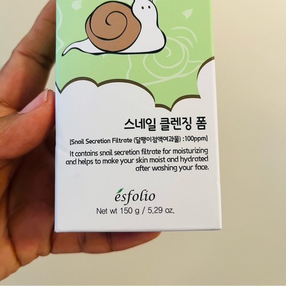 Esfolio Pure Skin Snail Cleansing Foam 5.29 oz/150g - Picture 3 of 7